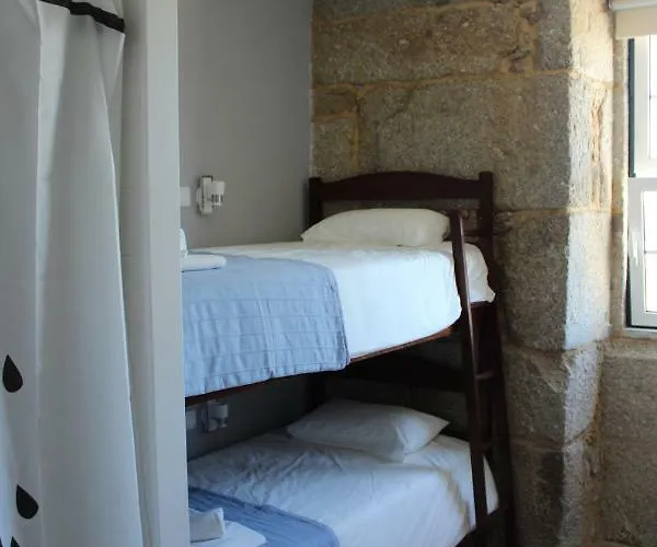 Casa Do Pinheiro Hostel *